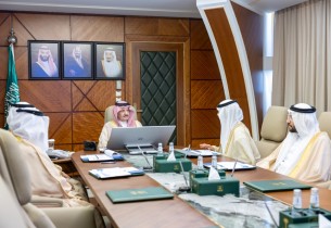 أمير الشرقية يستعرض مشاريع منظومة المياه ويشدد على كفاءة الإمداد