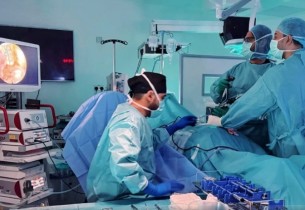 لأول مرة بالشرقية.. نجاح استئصال غضروف قطني بجراحة دقيقة عبر المنظار