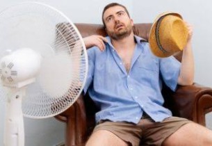 تقرير طبي يكشف 7 أسباب غير متوقعة للشعور المستمر بالحرارة