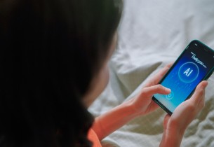 أقرب من البشر؟.. دراسة: 20% من المراهقين يلجأون للذكاء الاصطناعي كـ “طبيب نفسي”