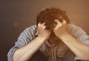 4 إشارات لا تتجاهلها.. «الصحة» تكشف أعراض اضطراب ما بعد الصدمة