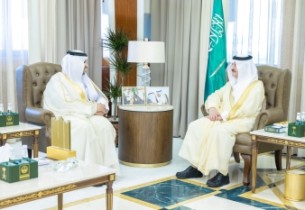 أمير الشرقية يستقبل رئيس جامعة حفر الباطن ويهنئ الفائزين في المعرض الدولي للاختراعات والابتكارات