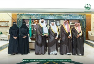 أمير الشرقية يطّلع على خطط التحسين المستمر بفرع «الموارد البشرية»