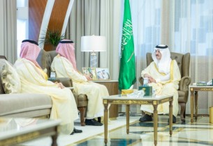 خلال استقباله رئيس مجلس إدارة “سابك”.. أمير الشرقية ينوّه بدعم القيادة للقطاع الصناعي