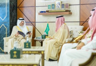 أمير الشرقية يطّلع على مشروع صندوق “الوقف الإسعافي” للهلال الأحمر السعودي