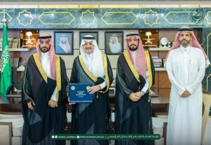أمير الشرقية يستقبل مدير عام فرع هيئة الأمر بالمعروف والنهي عن المنكر بالمنطقة
