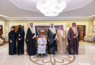 نائب أمير الشرقية يستقبل رئيس وأعضاء مجلس إدارة جمعية طويق لصناعة الكوادر البشرية