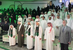الوطن يُغنّى في الأحساء.. «عزنا بطبعنا» عنوان ليلة وطنية جمعت الشعر والفن والموسيقى