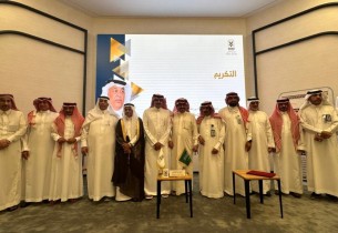 الجاسم يفتح صفحات من ذاكرة الأحساء.. حكايات الصحافة والرياضة في أمسية وفاء