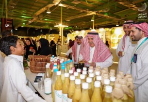 «معرض اللومي الحساوي» يستقبل الأمير فهد بن محمد والأمير عبدالله بن فيصل
