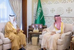 نائب أمير الشرقية يدشّن حملة «دربك وردي»