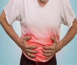 تقرير طبي يحذر: 3 عادات يومية خاطئة تفاقم التهاب القولون التقرحي