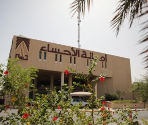 حملة رقابية في الأحساء ترصد 153 مخالفة إعلانية وتعالج التشوه البصري