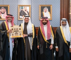 محافظ الأحساء يكرم المعهد الصناعي الثانوي لتحقيقه المركز الأول في العمل التطوعي