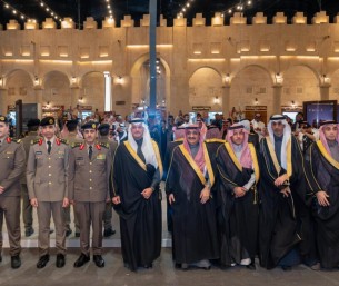 بالصور.. سمو محافظ الأحساء يفتتح مهرجان “ليالي القيصرية 2026”