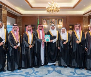 محافظ الأحساء يطّلع على نتائج المرحلة الأولى ويدشّن المرحلة الثانية لمبادرة صيانة المساجد