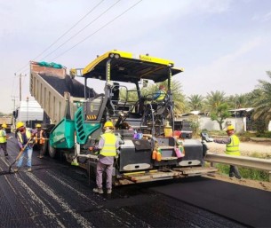 بدء أعمال تطوير الطريق الرابط بين العقير والطرف لتعزيز الحركة في الأحساء