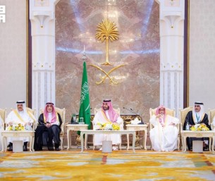 نيابة عن الملك سلمان.. ولي العهد يستقبل المهنئين بعيد الأضحى المبارك