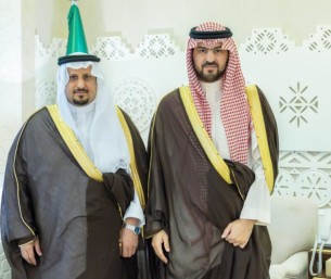 نائب أمير الشرقية يهنئ مدير التحريات الإدارية بالمنطقة بمناسبة ترقيته