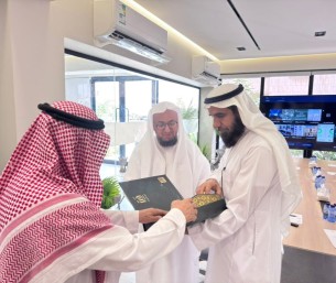 قاضي الاستئناف السابق يزور جمعية تحفيظ القرآن بالأحساء ويشيد بجهودها