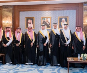 سمو الأمير سعود بن طلال يستقبل أمين أمانة الأحساء ووكلاءها.. ويؤكد تعزيز الخدمات البلدية