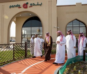 أمين الأحساء يدشّن حديقة المنيزلة التنموية