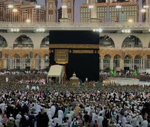 تفاصيل مراسم غسل الكعبة المشرفة.. ثلاث مراحل بروحانية وتنظيم دقيق