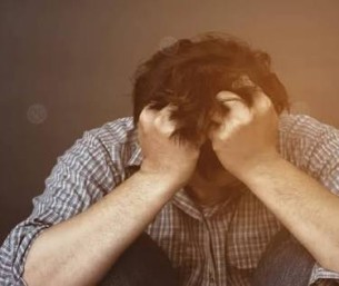 4 إشارات لا تتجاهلها.. «الصحة» تكشف أعراض اضطراب ما بعد الصدمة