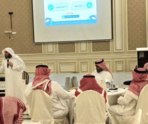 “العيون الخيرية” تعزز كفاءة كوادرها بورشة “التحليل الاستراتيجي”
