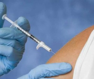 دراسة: لقاح الإنفلونزا عالي الجرعة يقلل المضاعفات الخطيرة