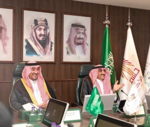 الأحساء تستعرض تجربتها البلدية أمام وفد أمانة الحدود الشمالية