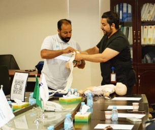 لنشر الوعي الصحي.. دورة تدريبية في الإسعافات الأولية لمنسوبي مطار الأحساء