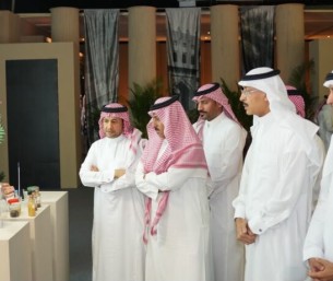 وفد أمانة الأحساء يزور «معرض اللومي الحساوي 2026»