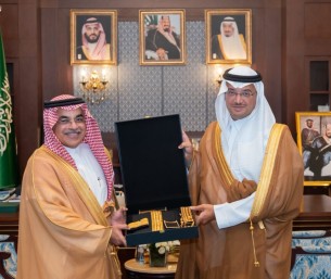 محافظ الأحساء يستقبل معالي نائب وزير الصناعة والثروة المعدنية