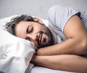 10 دقائق يوميًا.. دراسة تكشف سرًا بسيطًا لنوم أفضل ومزاج أكثر استقرارًا