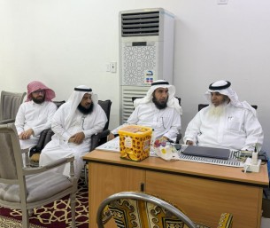 «تحفيظ الأحساء» تتابع ميدانيًا سير حلقة جبير بن مطعم.. وتستعرض ممارساتها التعليمية
