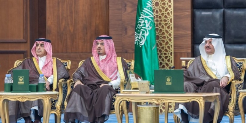 خلال استقباله منسوبي وزارة النقل.. أمير الشرقية يؤكد على إنجاز مشاريع الطرق بجودة عالية