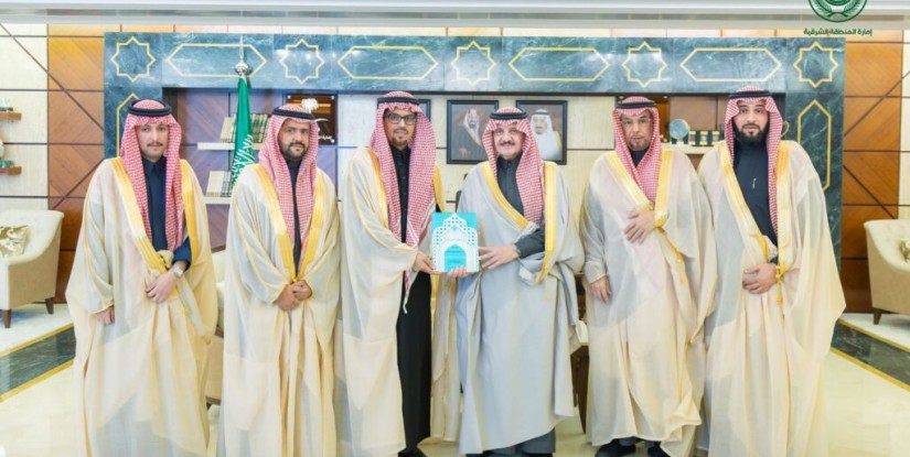 أمير الشرقية يطّلع على نتائج مبادرة «مساجدنا عامرة» بالخبر وبقيق