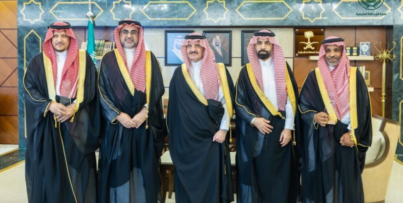  أمير المنطقة الشرقية يهنئ منسوبي منشآت التدريب التقني والمهني بإنجازاتهم