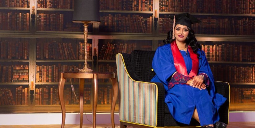 في حوارها مع “الواحة نيوز”.. د. فاطمة العلي تحكي رحلتها بين عدسة الإعلام وعمق الكتاب