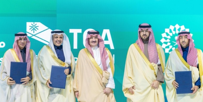 بالصور.. أمير الشرقية يرعى افتتاح “ملتقى الطرق والنقل” في نسخته الثانية