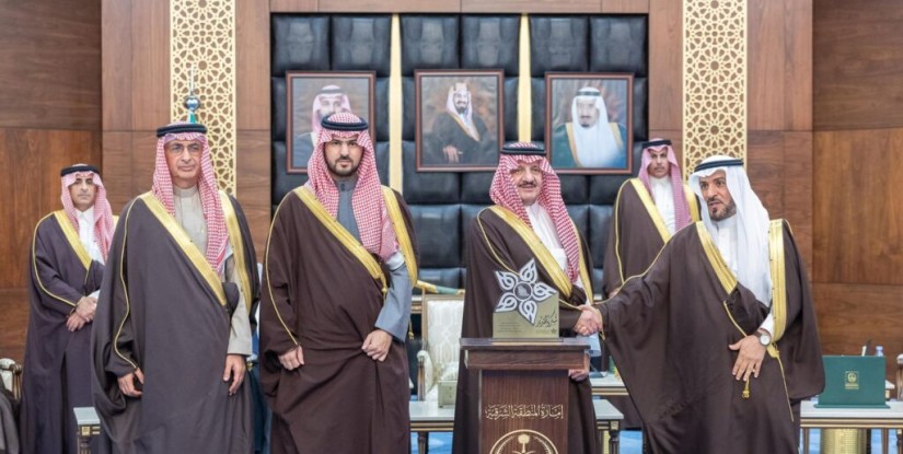 أمير الشرقية يستقبل منسوبي التجمع الصحي ويكرم داعمي مشاريع الشراكات المجتمعية