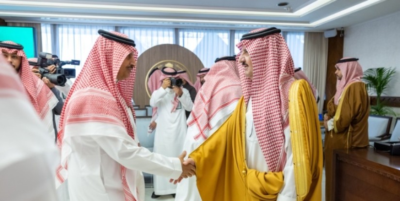 أمير الشرقية ونائبه يستقبلان منسوبي الإمارة المهنئين بشهر رمضان المبارك