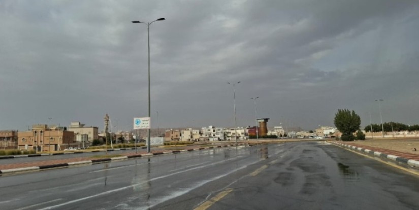 إطلاق الإنذار البرتقالي بالأحساء.. أمطار متوسطة وصواعق وانعدام الرؤية حتى المساء