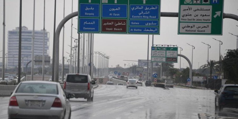 بالصور.. أمطار على محافظة الأحساء