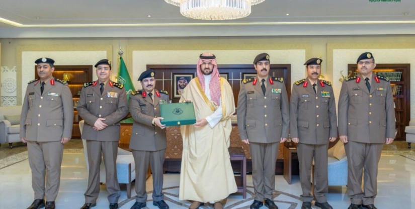 نائب أمير الشرقية يستقبل مدير شرطة المنطقة وقيادات أفرع الأمن العام