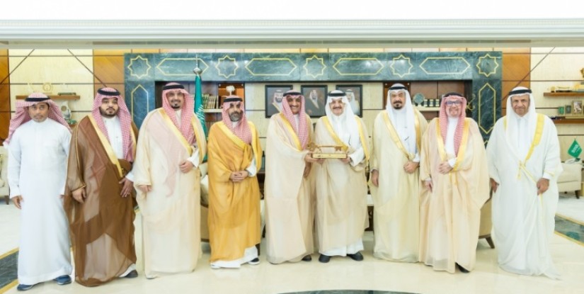 أمير الشرقية يهنئ الأحساء بعد اختيارها مدينة عربية للمسؤولية الاجتماعية 2026