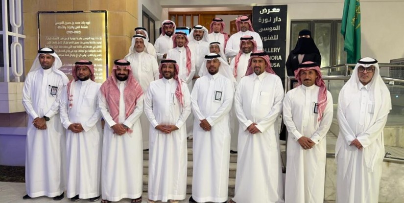 حين يتكلم الفن… “أثرك أخضر” يختصر حكاية الوعي في معرض كاريكاتيري بدار نورة