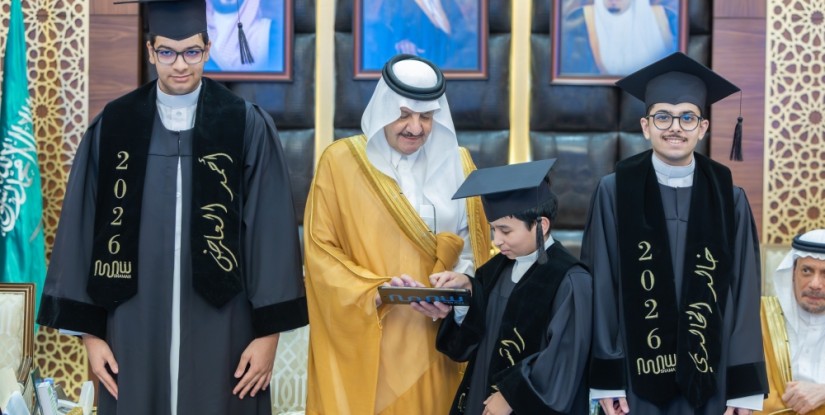 أمير الشرقية يرعى تخريج أول دفعة دبلومات للتأهيل والتدخل المبكر.. ويدشّن فرع شمعة التوحد