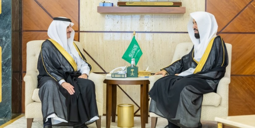 بمناسبة انتهاء فترة تكليفه.. أمير الشرقية يستقبل رئيس المحكمة العامة بالقطيف